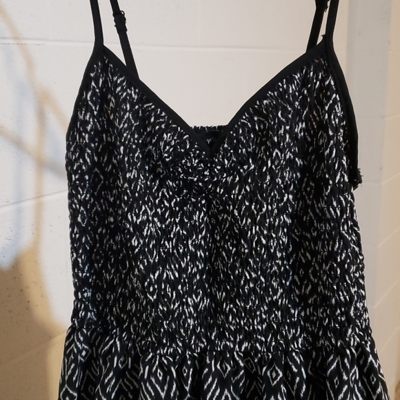 Summer dress - Picture 2 of 4